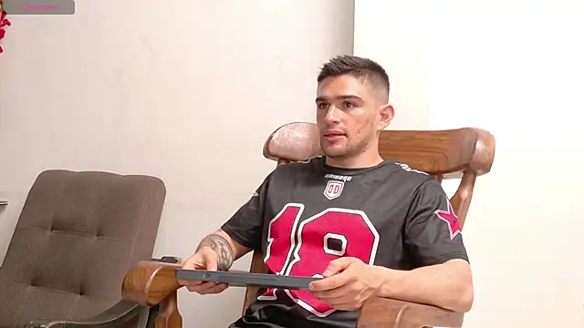 Sexy Alejandro  online show from 02.11.26