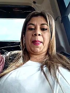 Laura-Hernandez online show from 11.29.25