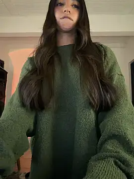 Snapshot of aly_golden_ chatting on 06.19.26 aly golden online show from 06.19.26
