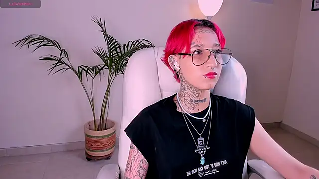 ravengreen  online show from 02.06.25