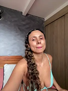 Snapshot of MafeeRoss chatting on 05.31.26 MafeeRoss online show from 05.31.26