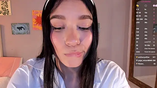 Maia W10 online show from 04.19.26