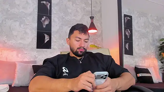 Regan   online show from 12.03.25