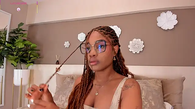 AriaFoster online show from 11.13.25