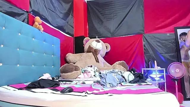 Snapshot of daamonxxx19 chatting on 03.12.25 daamonxxx19 online show from 03.12.25