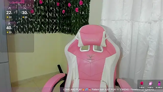 sweetieandjuicyy online show from 09.11.25