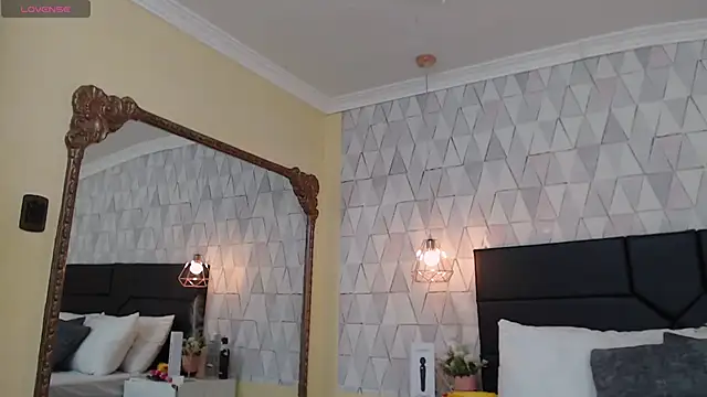 JustinePerry online show from 10.07.25