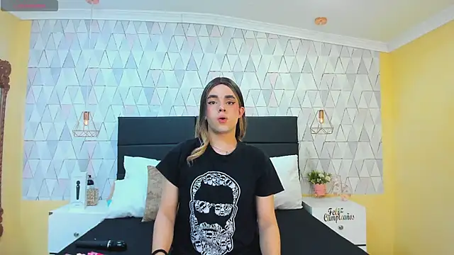 JustinePerry online show from 10.20.25