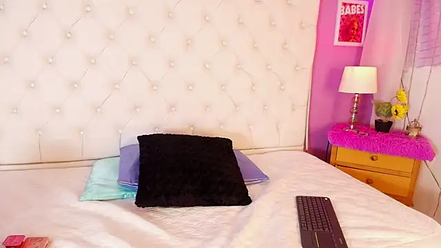 Trixiroy online show from 02.08.25