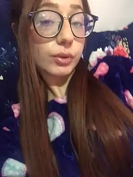 Trixiroy online show from 02.26.25