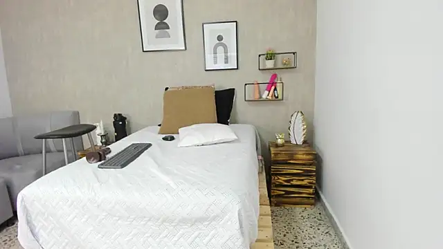 afrodita martinez online show from 02.12.25