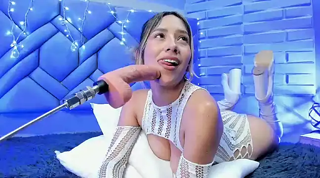 Snapshot of BriannaHarps chatting on 01.11.25 BriannaHarps online show from 01.11.25