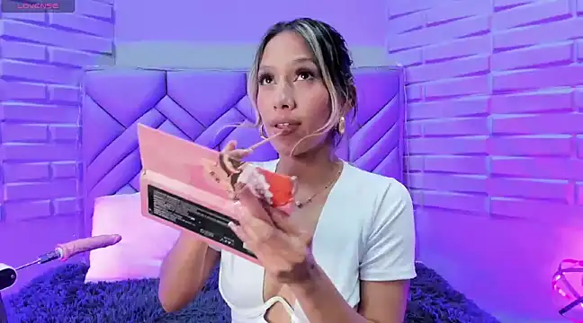 Snapshot of BriannaHarps chatting on 02.01.25 BriannaHarps online show from 02.01.25