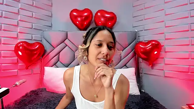 Snapshot of BriannaHarps chatting on 02.07.25 BriannaHarps online show from 02.07.25