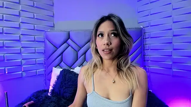 Snapshot of BriannaHarps chatting on 02.13.25 BriannaHarps online show from 02.13.25