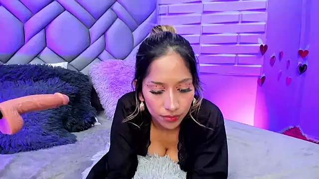 Snapshot of BriannaHarps chatting on 02.15.25 BriannaHarps online show from 02.15.25