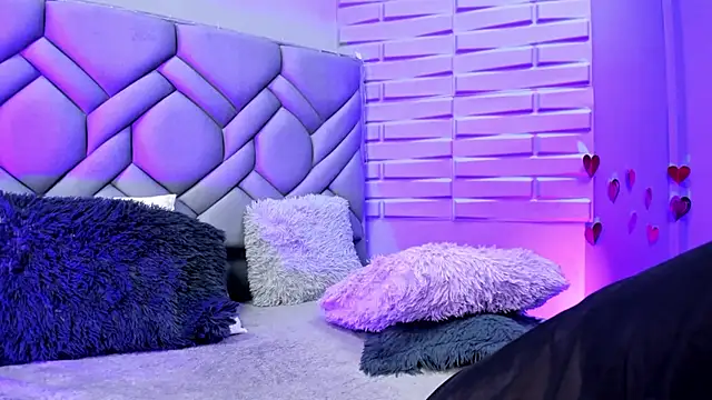 Snapshot of BriannaHarps chatting on 02.15.25 BriannaHarps online show from 02.15.25