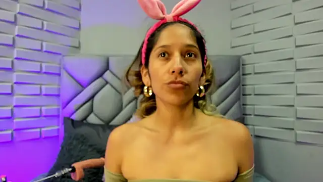 Snapshot of BriannaHarps chatting on 03.11.25 BriannaHarps online show from 03.11.25