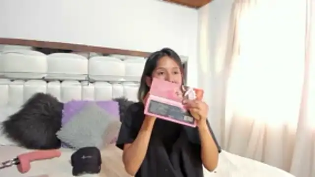 Snapshot of BriannaHarps chatting on 10.29.25 BriannaHarps online show from 10.29.25