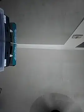 Snapshot of Yakestom chatting on 10.18.25 Yakestom online show from 10.18.25