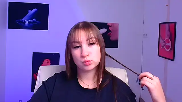 Evelina GG online show from 12.24.24