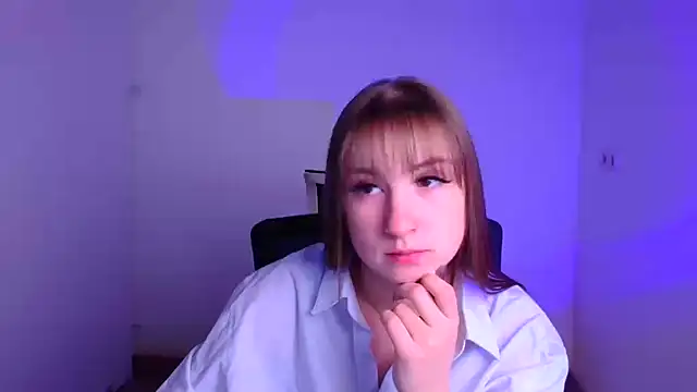 Evelina GG online show from 02.10.25