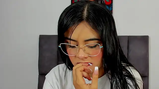 Snapshot of Dulce_amg chatting on 03.17.25 Dulce amg online show from 03.17.25