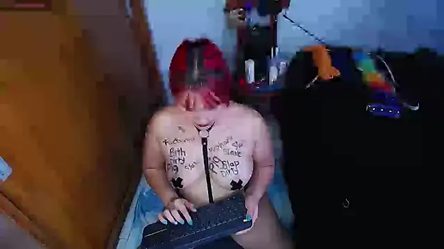 Snapshot of mysteery_katty_ chatting on 02.01.25 mysteery katty online show from 02.01.25