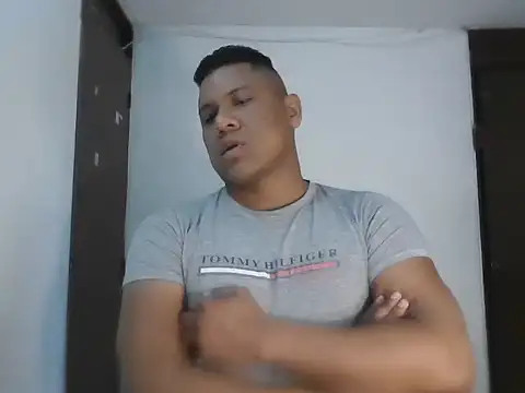 latinblack01 online show from 11.10.25