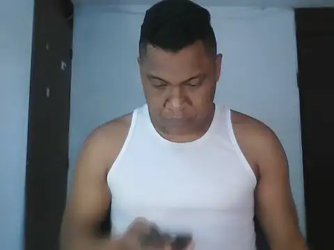 latinblack01 online show from 11.12.25