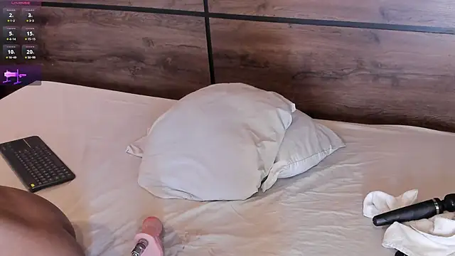 sashamonroe   online show from 02.17.26