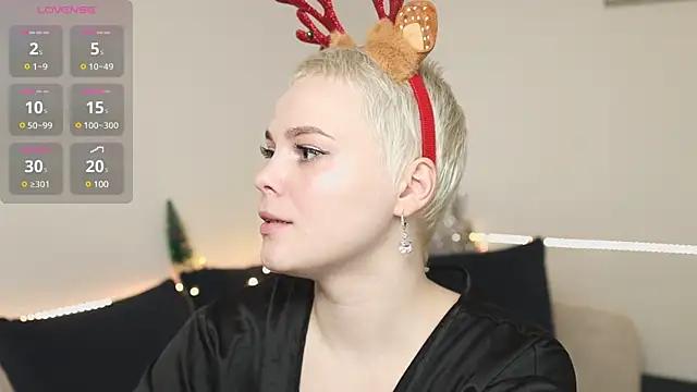 LikaBerry1 online show from 12.31.24