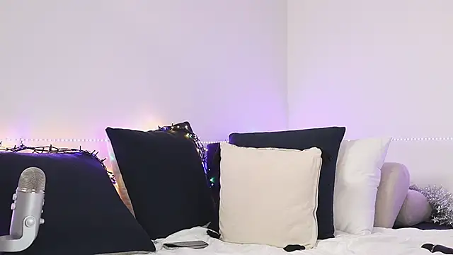 LikaBerry1 online show from 01.12.25