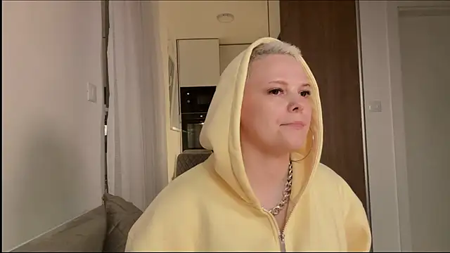 LikaBerry1 online show from 04.20.26