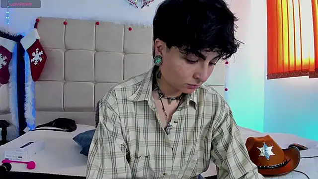 ZuryRamirez  online show from 12.13.24