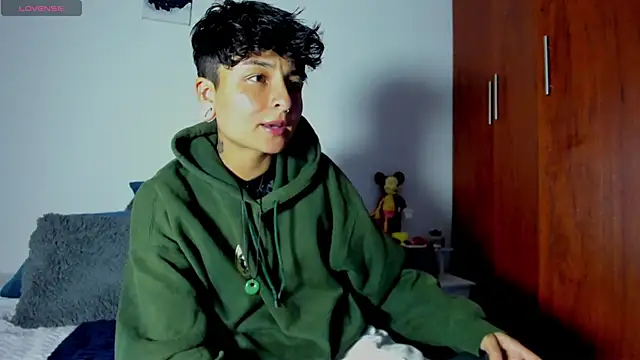 ZuryRamirez  online show from 01.06.25