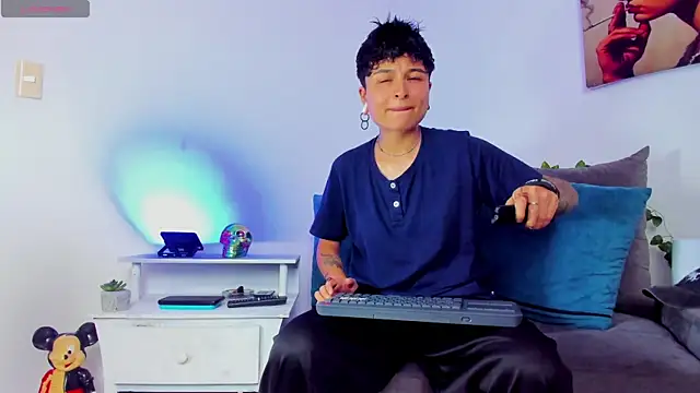 ZuryRamirez  online show from 02.06.25