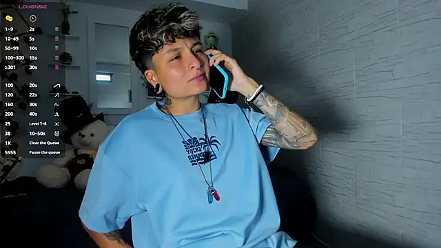 ZuryRamirez  online show from 09.13.25