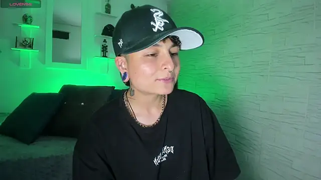 ZuryRamirez  online show from 10.11.25