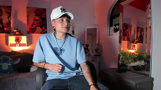 ZuryRamirez  online show from 11.27.25