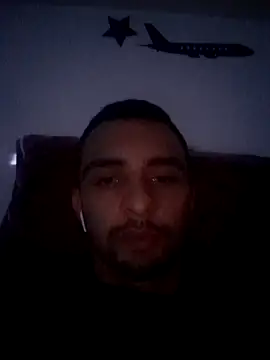 Snapshot of Hazembahloul chatting on 11.16.25 Hazembahloul online show from 11.16.25