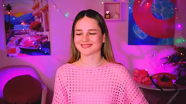 Snapshot of DeboraLarson chatting on 01.05.25 DeboraLarson online show from 01.05.25