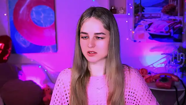 Snapshot of DeboraLarson chatting on 03.07.25 DeboraLarson online show from 03.07.25