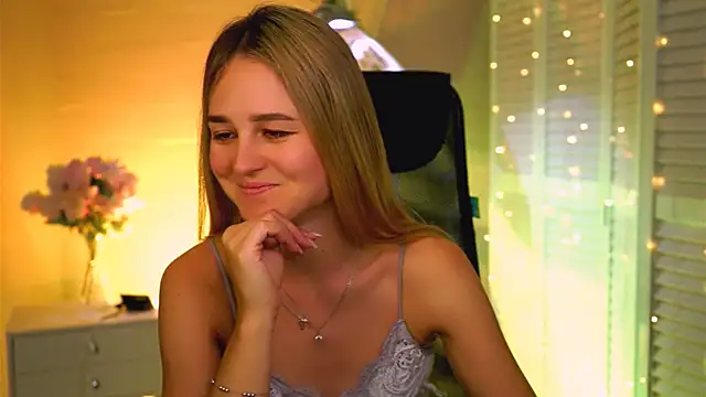 DeboraLarson online show from 04.23.26