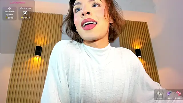 Snapshot of miss_Ari chatting on 02.11.25 miss Ari online show from 02.11.25