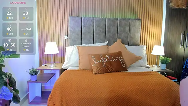 StacyWoods online show from 11.14.25