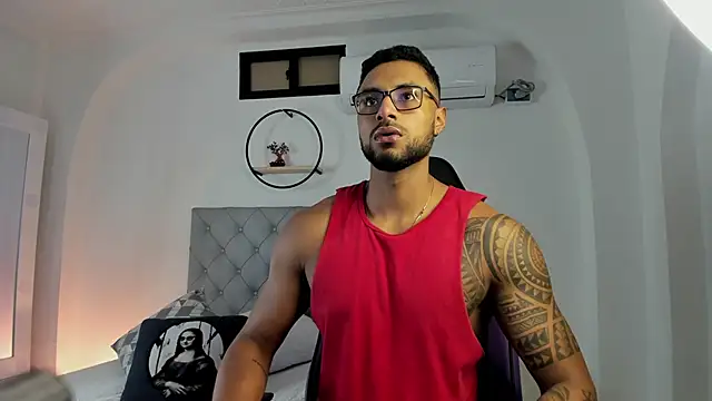 LiamGarcia1 online show from 01.18.25