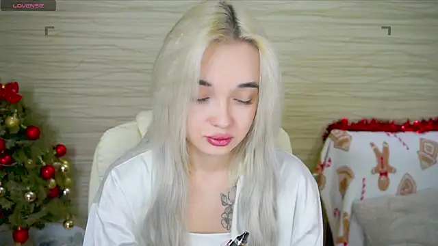 Snapshot of Ashley_S chatting on 01.24.25 Ashley S online show from 01.24.25