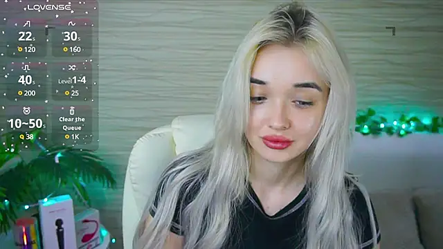 Snapshot of Ashley_S chatting on 03.14.25 Ashley S online show from 03.14.25