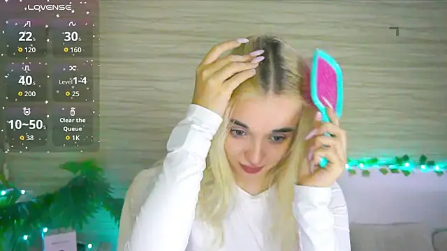 Snapshot of Ashley_S chatting on 11.01.25 Ashley S online show from 11.01.25